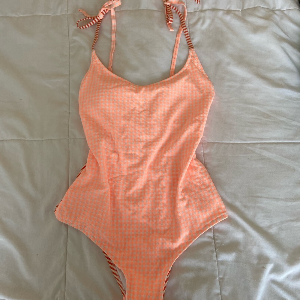 AERIE never worn peach seersucker scoop one-piece